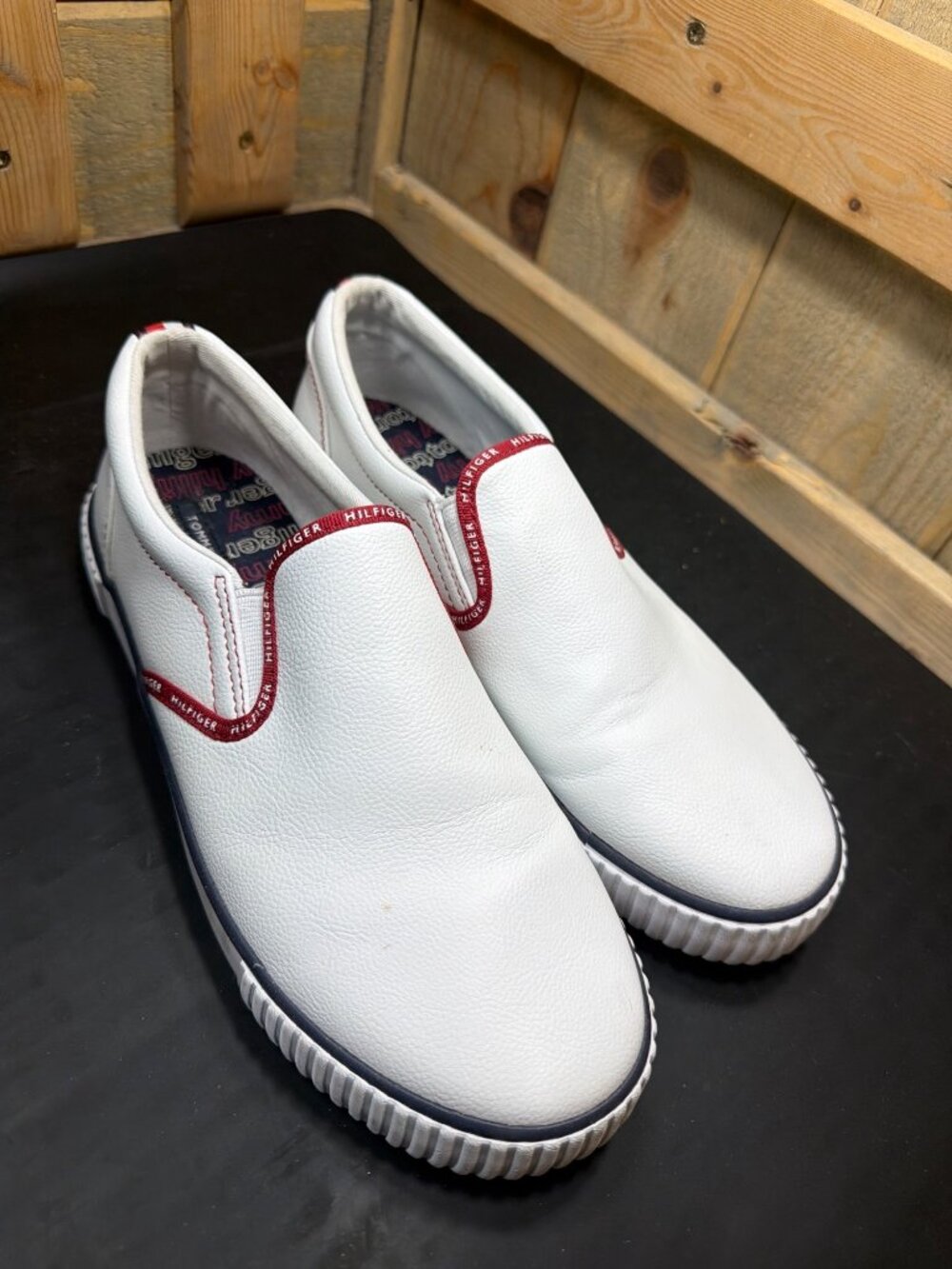 Tommy Hilfiger Womens 8.5 M White Slip On Sneakers TWEASTIN2 Red Trim Shoes - Picture 2 of 8